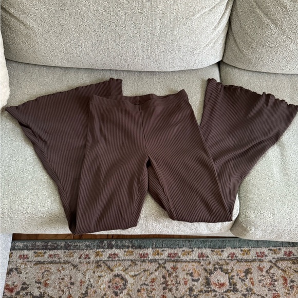 Aerie flare pants - Picture 2 of 3